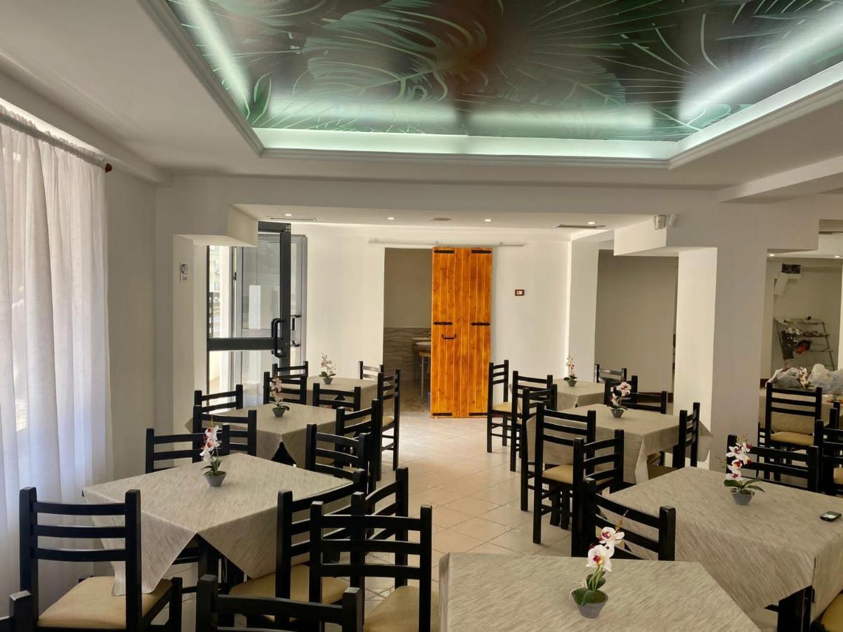 Hotel Globo Durrës Extérieur photo