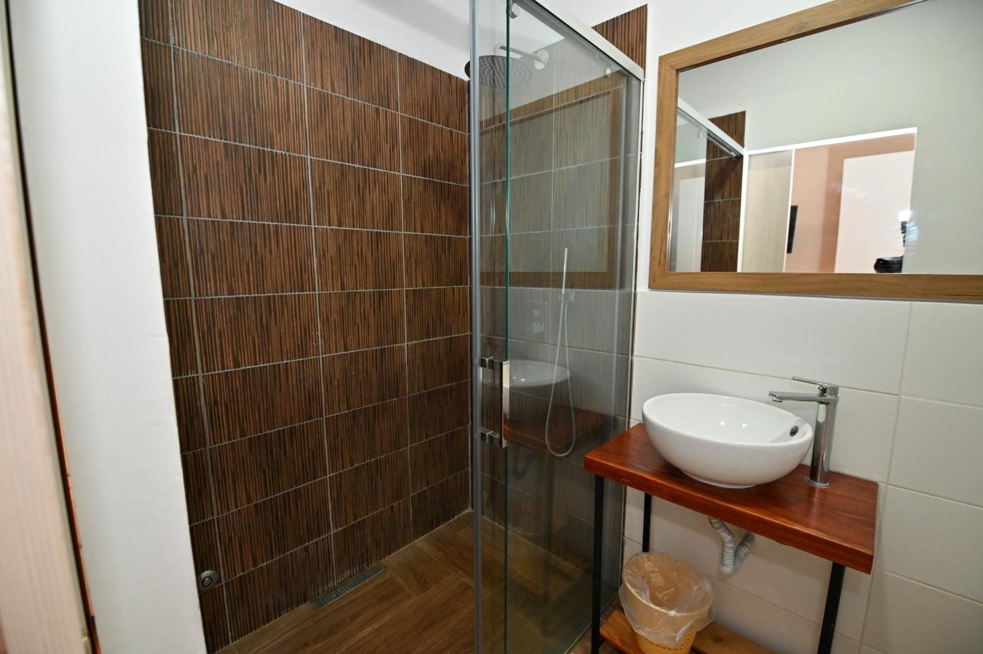 Hotel Globo Durrës Extérieur photo